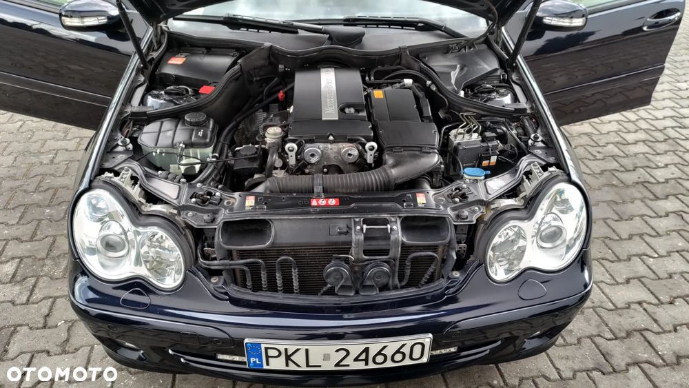 Mercedes-Benz Klasa C 180 Kompressor Avantgarde Sport Edition - 25