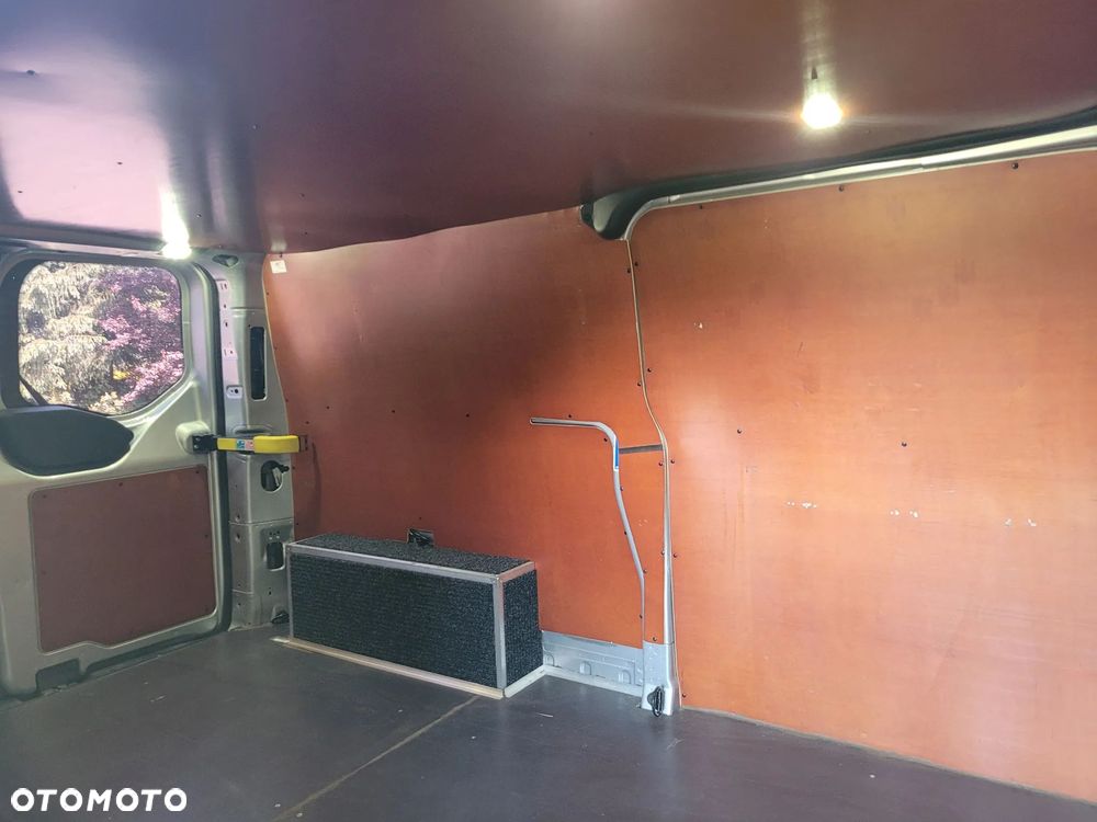 Ford TRANSIT CUSTOM - 16