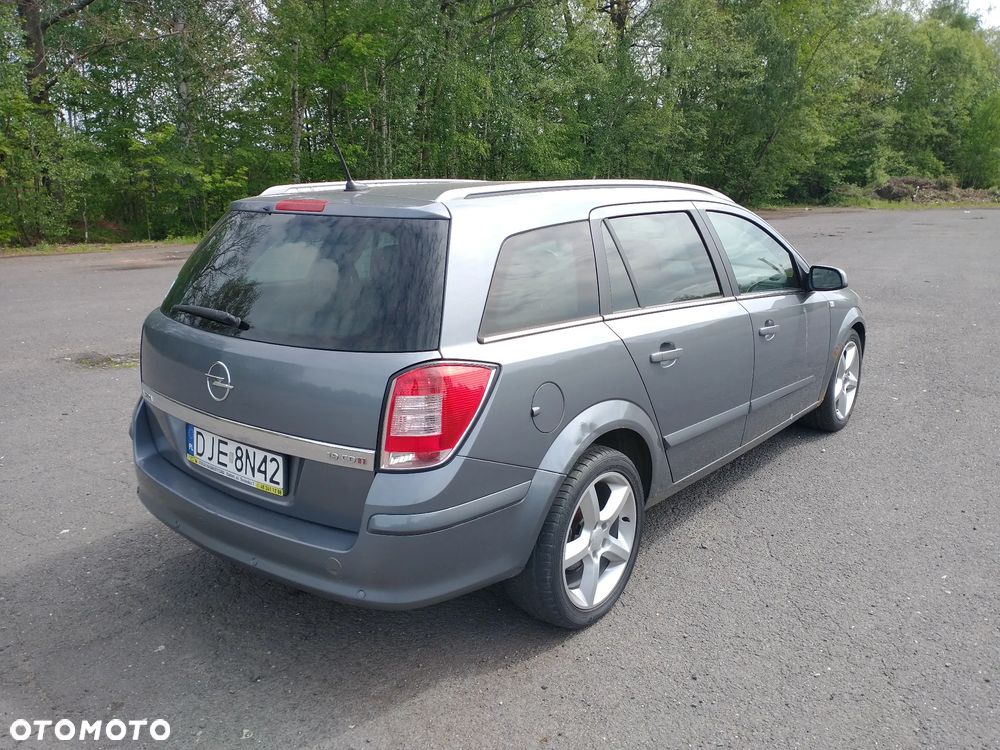 Opel Astra 1.9 CDTI Cosmo - 5