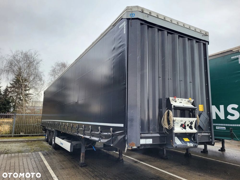 Krone 2017, Dach podnoszony - 1