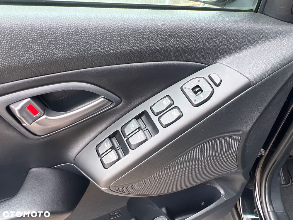 Hyundai ix35 1.6 2WD Fifa World Cup Edition - 13