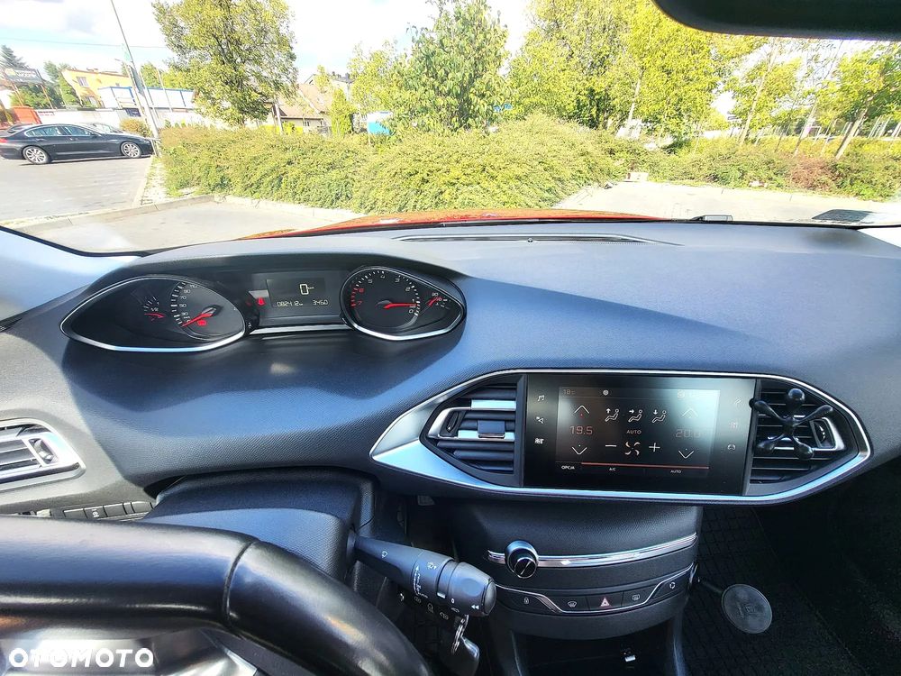 Peugeot 308 1.2 PureTech GPF Active Pack Business S&S - 6