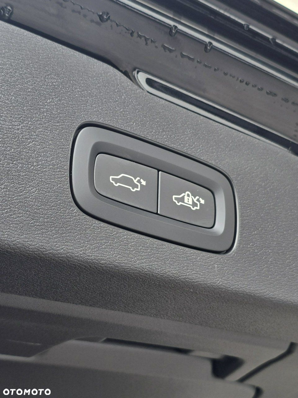 Volvo V60 Cross Country B5 B AWD Ultimate - 20