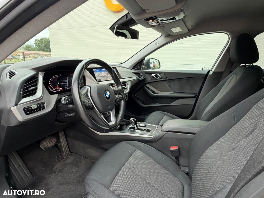 BMW Seria 2 218i Aut. - 9