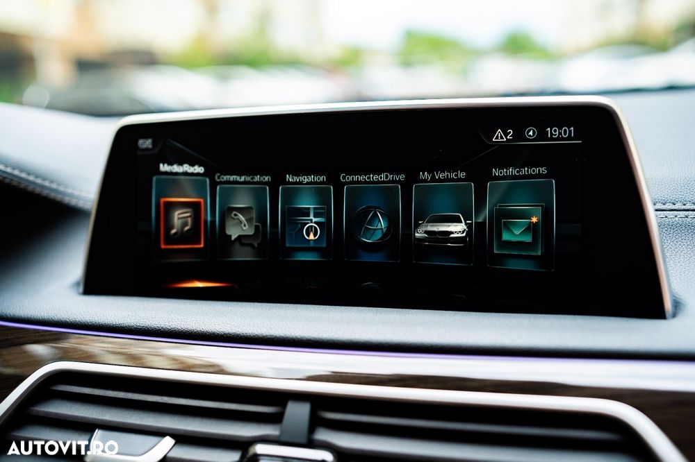 BMW Seria 7 730d - 22