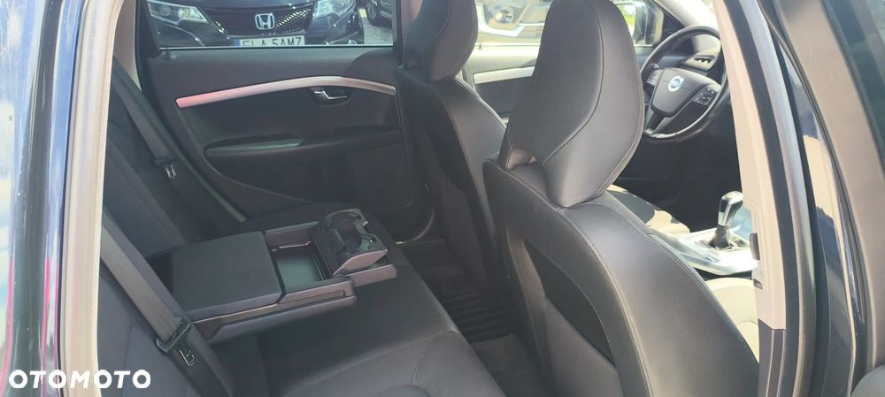 Volvo V70 D4 Momentum - 36