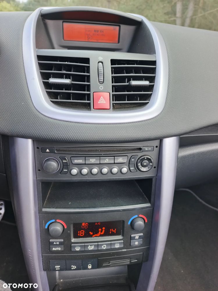 Peugeot 207 - 9