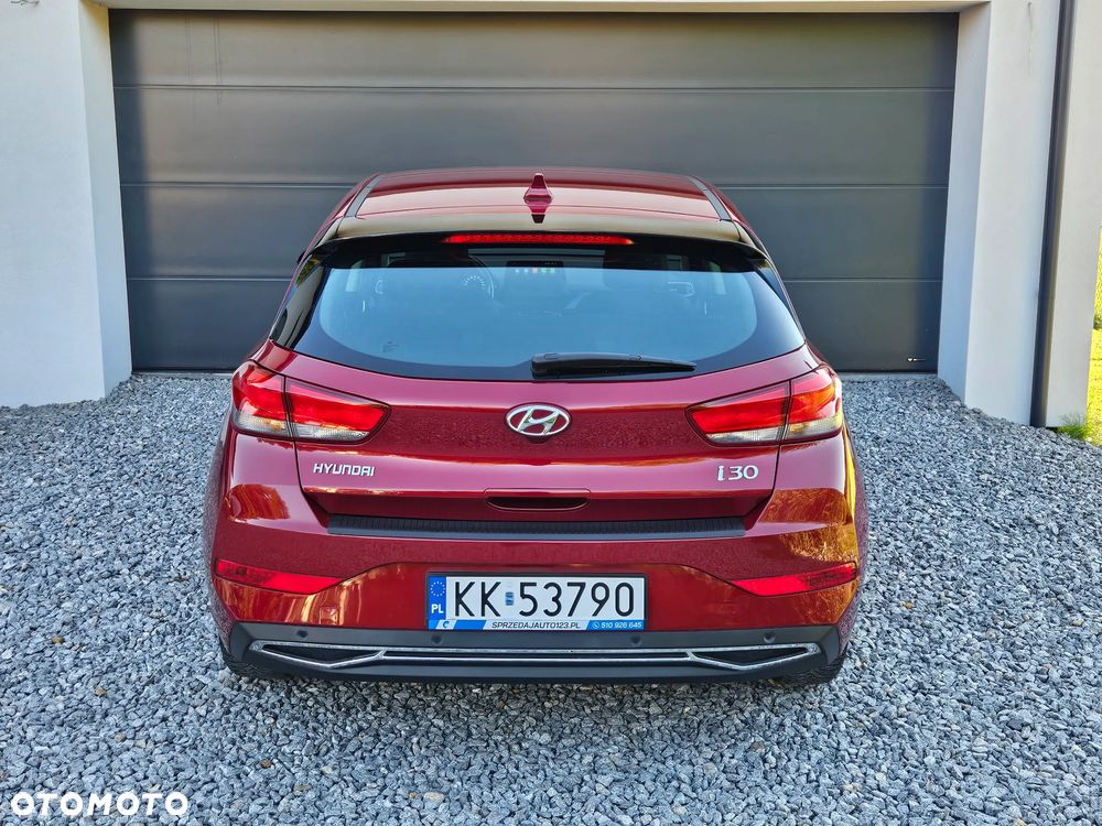 Hyundai i30 1.5 DPI Classic + - 5