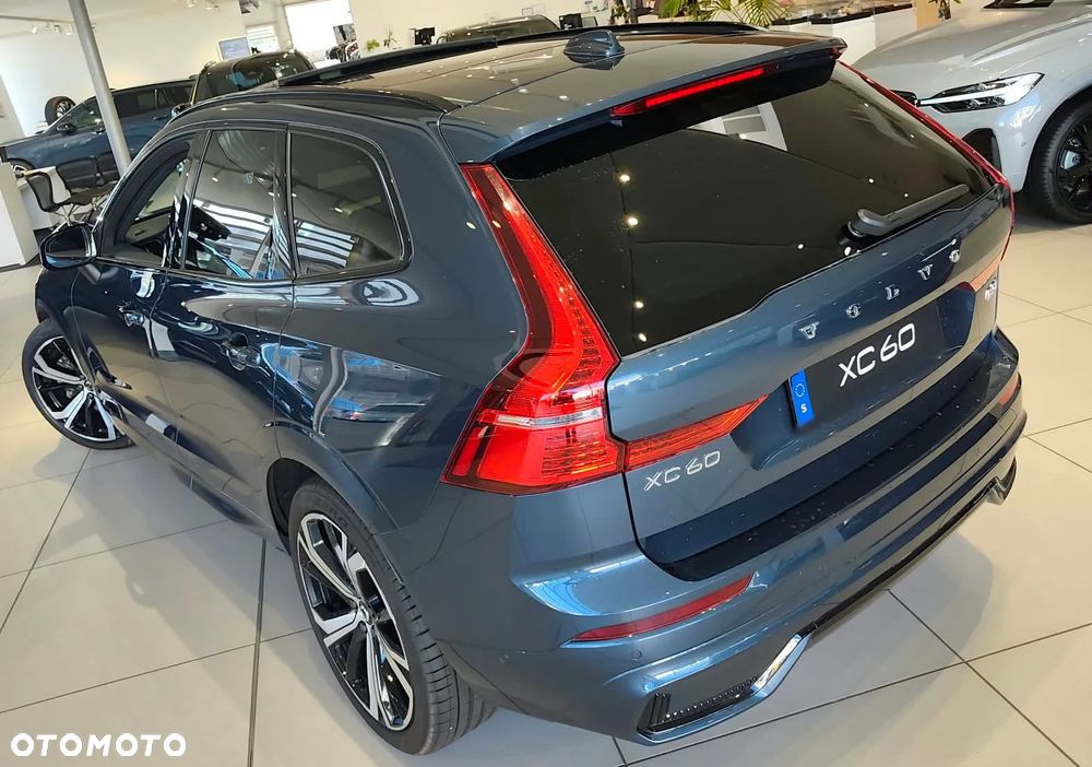 Volvo XC 60 B5 B AWD Ultimate Dark - 8