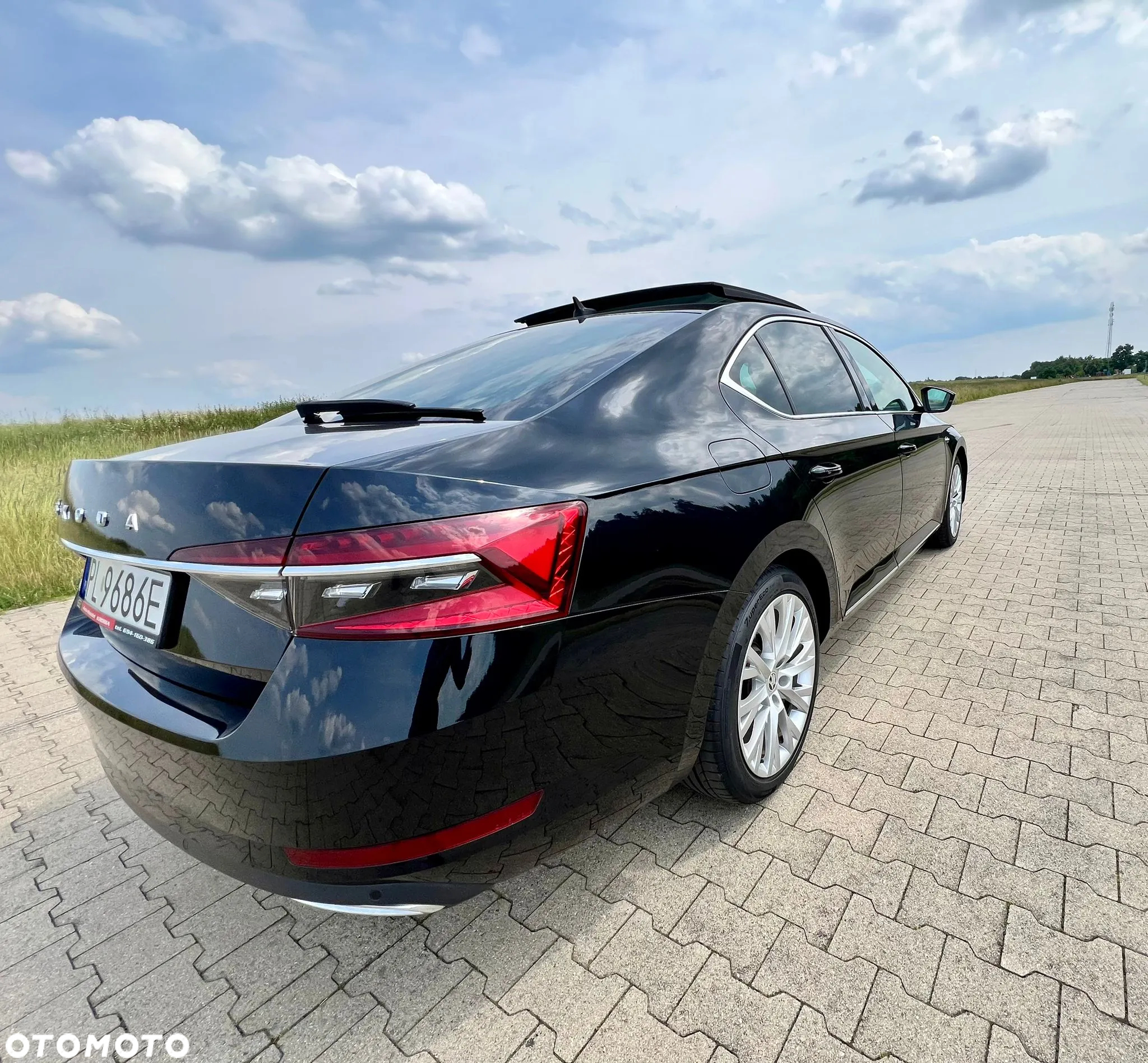 Skoda Superb 2.0 TDI L&K DSG - 14