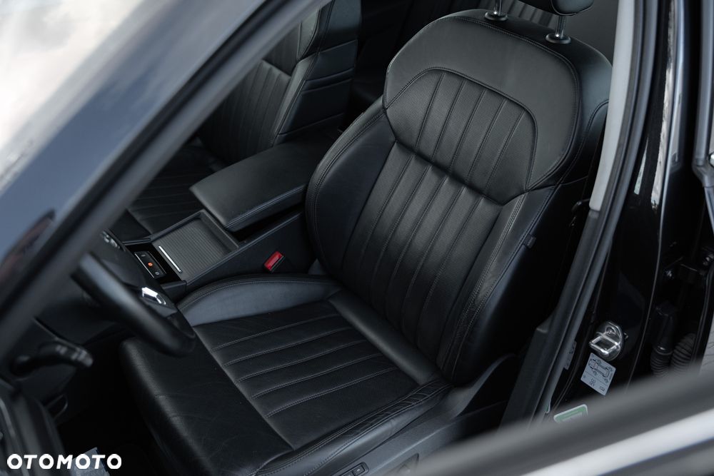Skoda Superb 2.0 TDI Sportline - 10