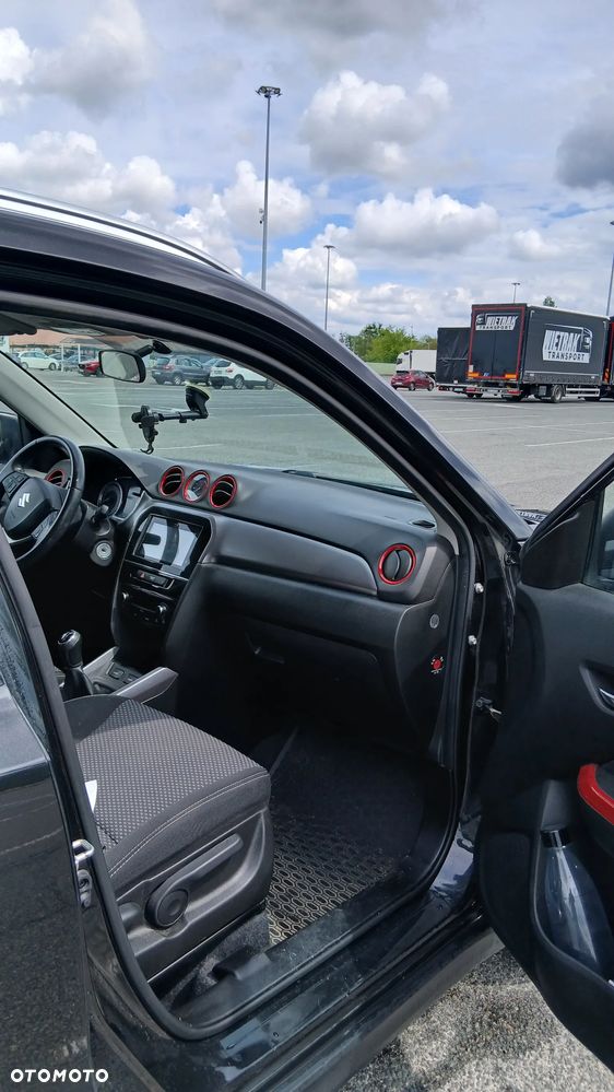 Suzuki Vitara 1.0 Boosterjet Premium 2WD - 11