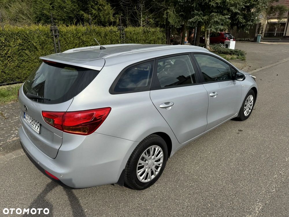 Kia Ceed 1.6 GDI M DCT - 3