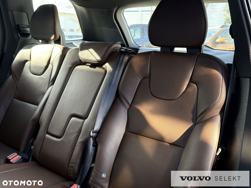 Volvo XC 90 - 16