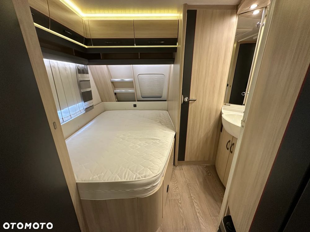 Hobby 460 UFE DE LUX EDITION z napędem i markizą pompowaną. - 30