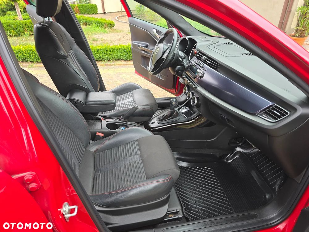 Alfa Romeo Giulietta 1.4 TB 16V Multiair TCT Collezione - 10