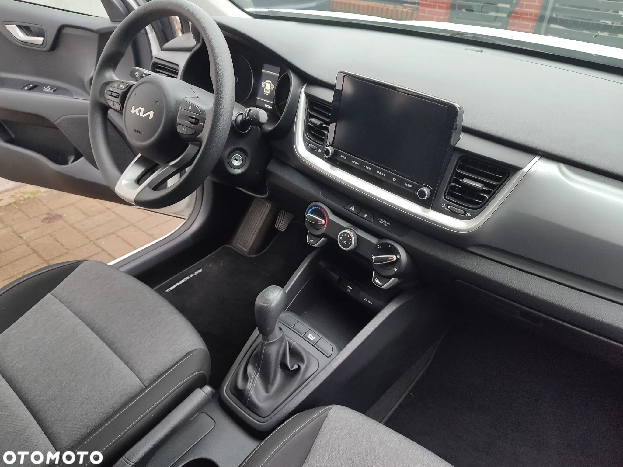 Kia Stonic - 34