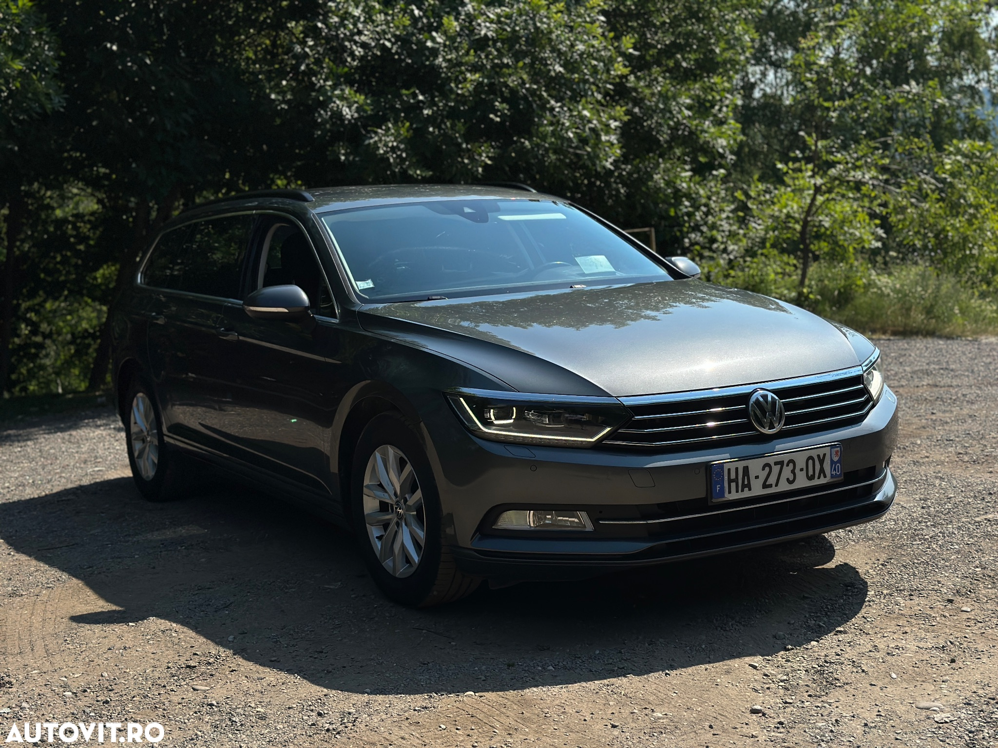 Volkswagen Passat - 3