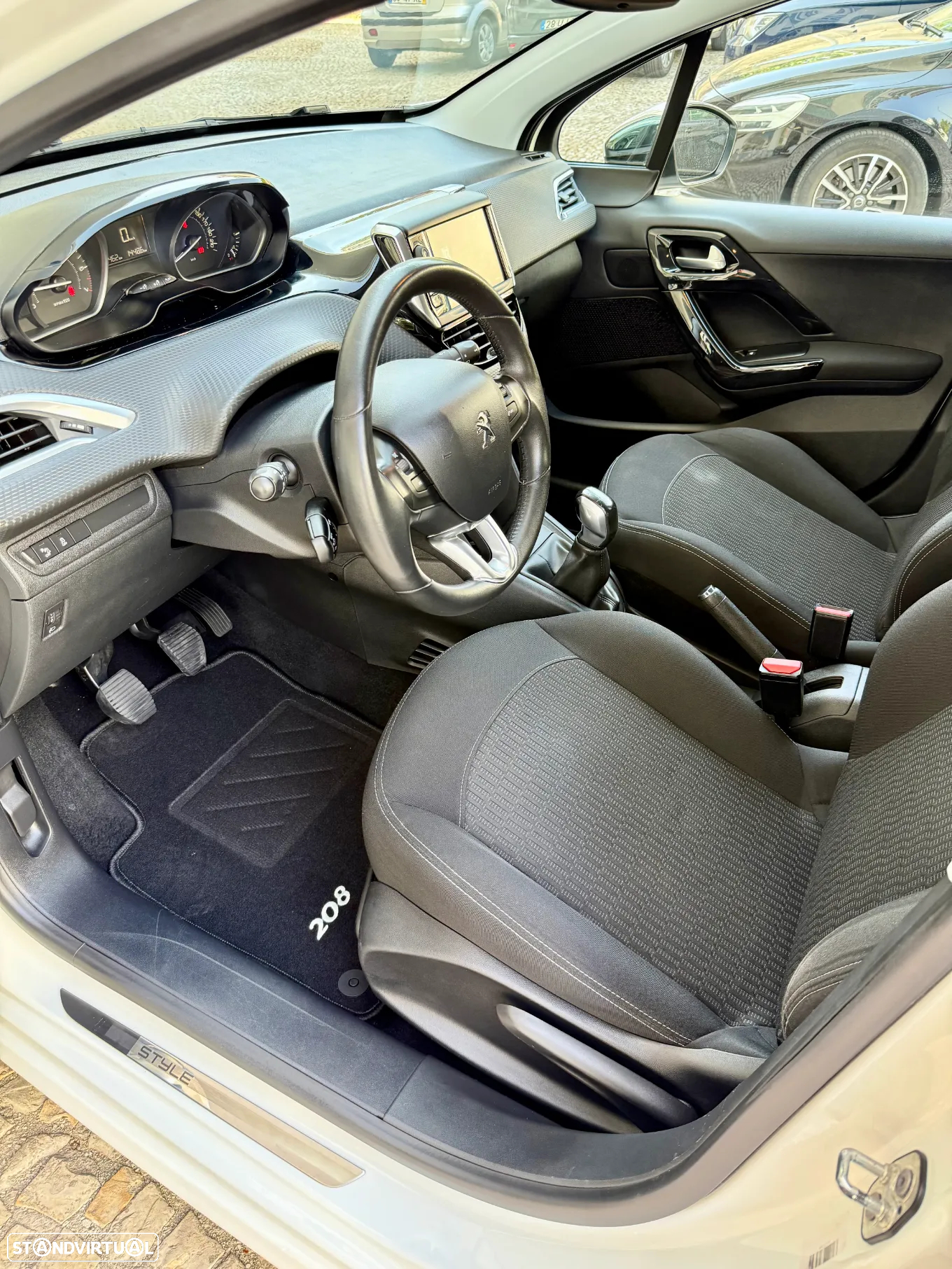 Peugeot 208 1.2 PureTech Style - 7