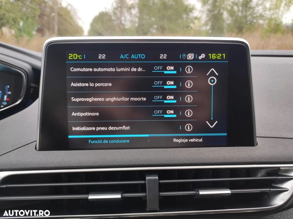 Peugeot 3008 PHEV 225 EAT8 Allure Pack - 24