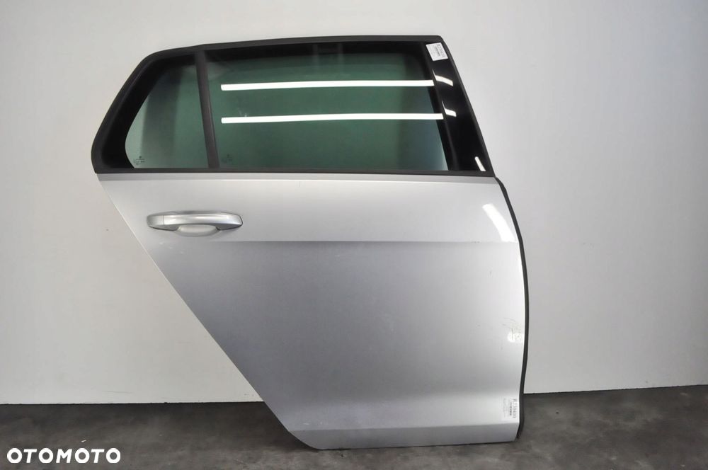VOLKSWAGEN GOLF VII DRZWI PRAWY TYŁ TYLNE HB 5D KOMPLETNE