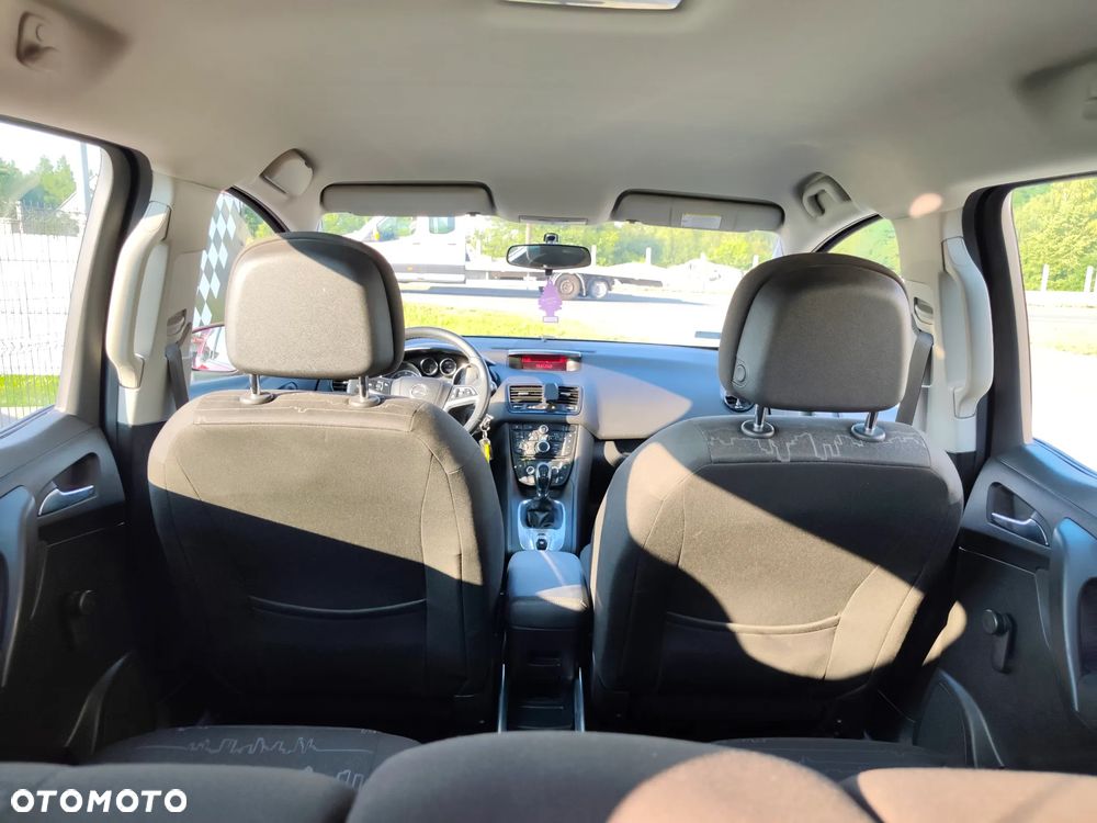 Opel Meriva - 32