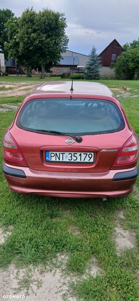 Nissan Almera - 4