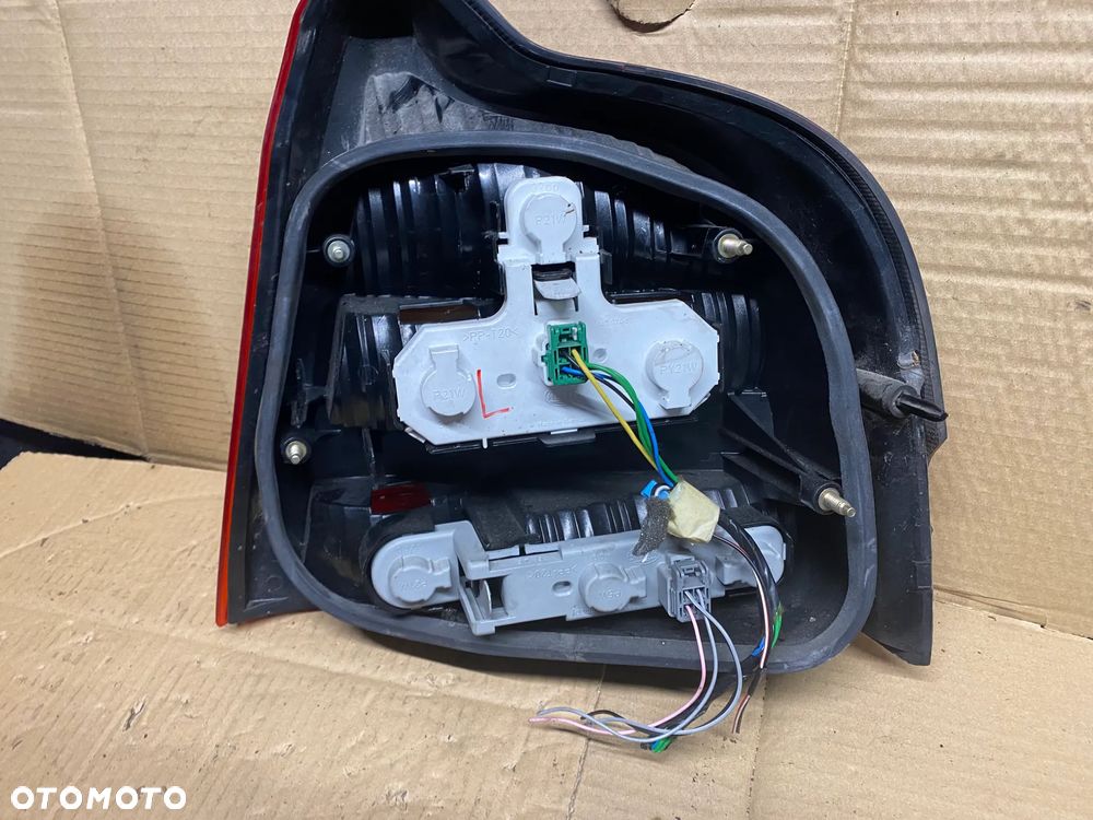 LAMPA TYLNA LEWA VOLVO S80 I 9154478 9154480 - 4
