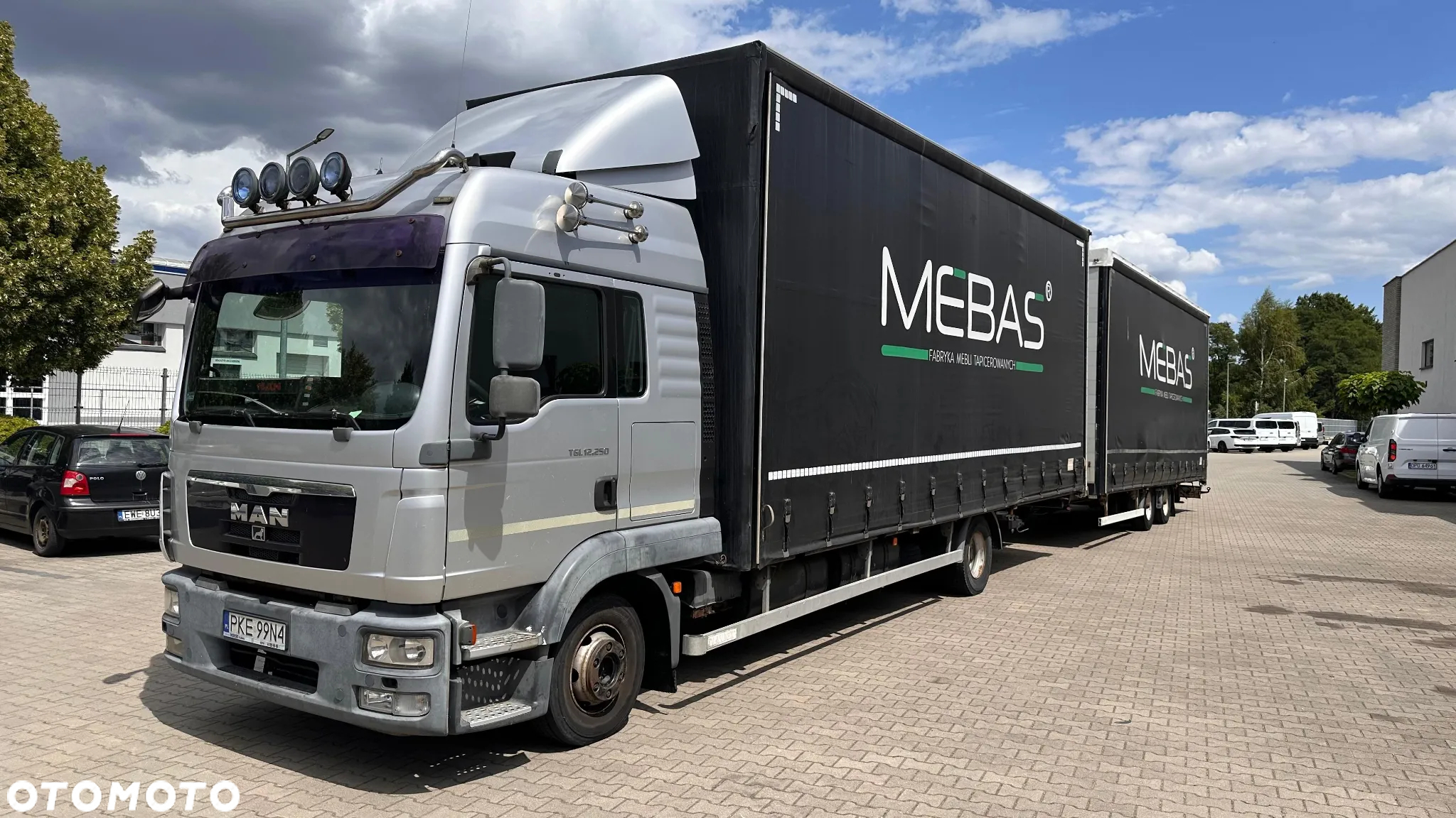 MAN TGL 12.250 4X2 BL - 4