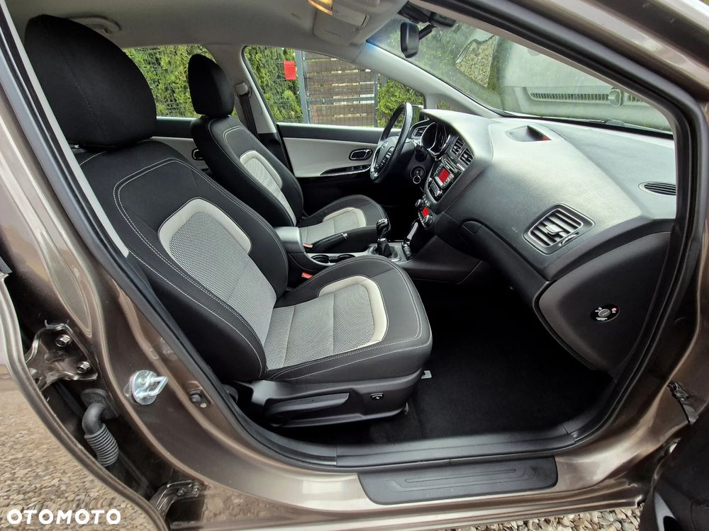 Kia Ceed 1.4 CVVT Dream Team Edition - 33