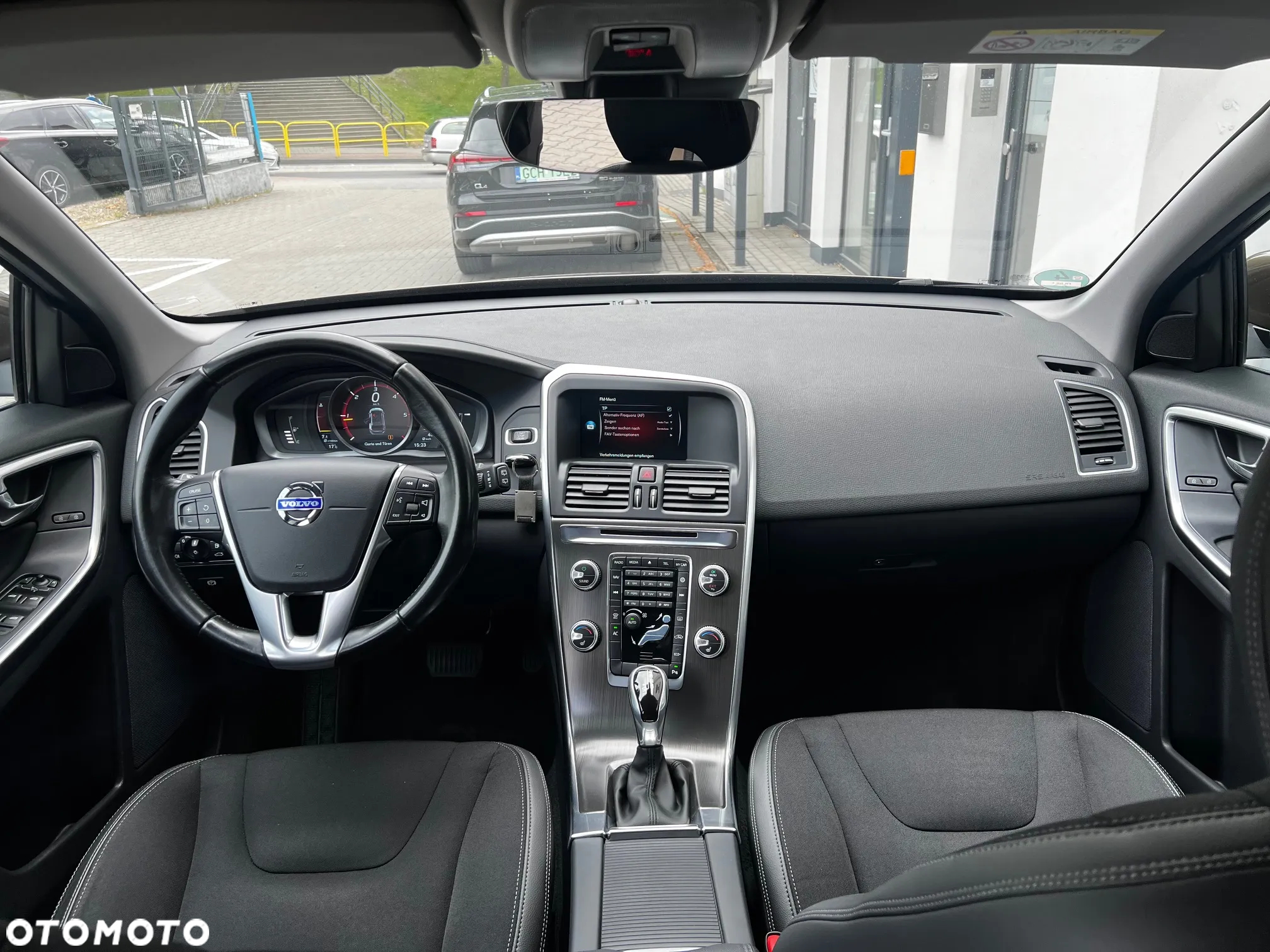 Volvo XC 60 D4 Geartronic Momentum - 11