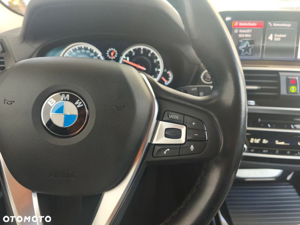 BMW X3 xDrive20i - 9