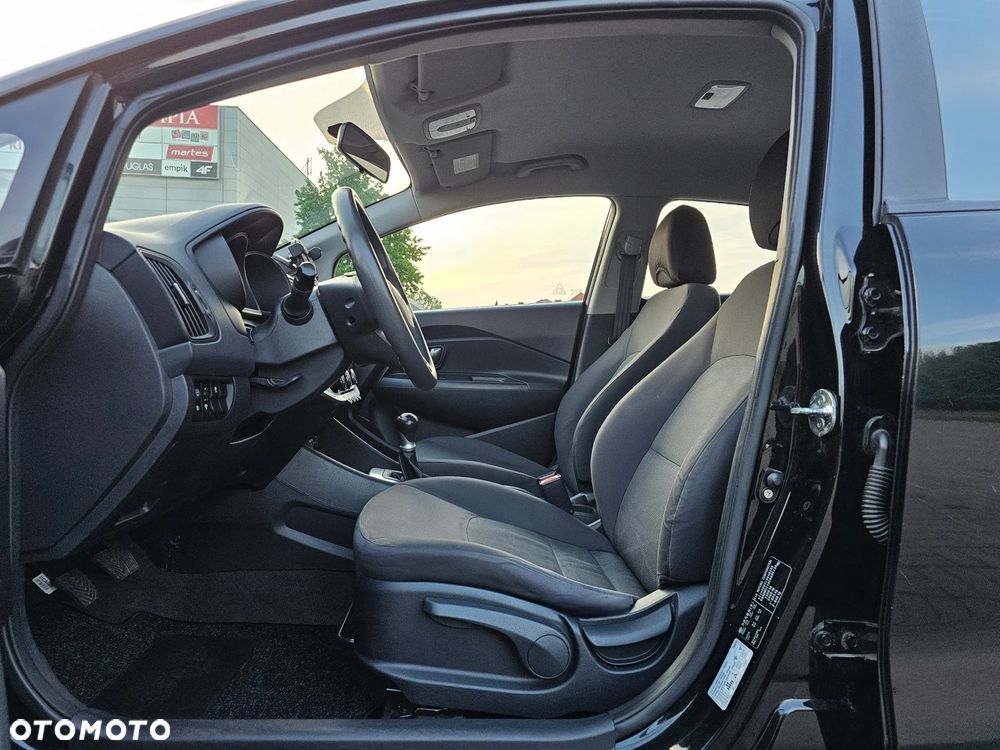 Kia Rio 1.2 Edition 7 - 14