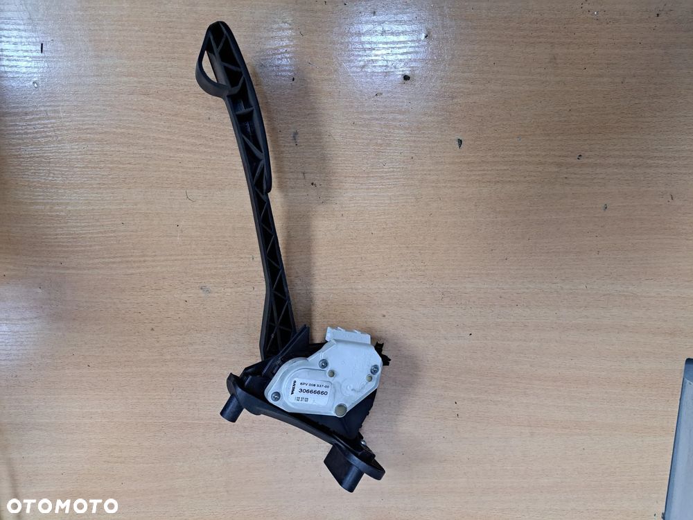 Pedał gazu potencjometr Volvo V70 II  S60 I 30666660