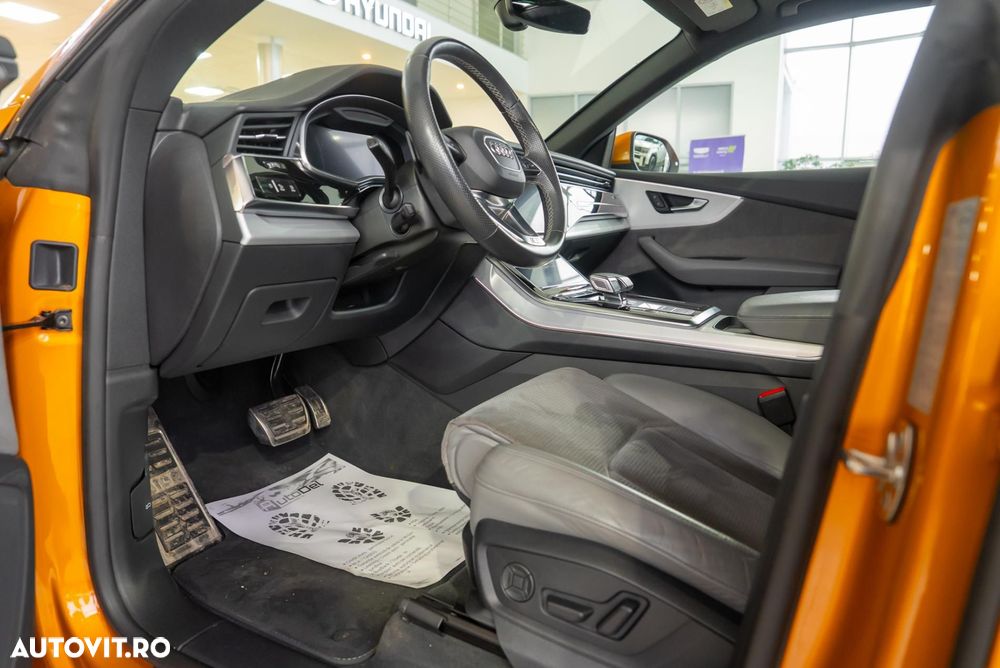 Audi Q8 55 TFSIe quattro tiptronic - 16