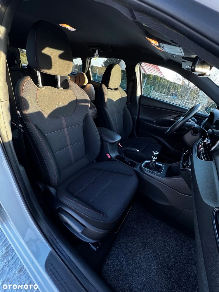 Hyundai i30 1.6 CRDI 48V-Hybrid N-Line - 25