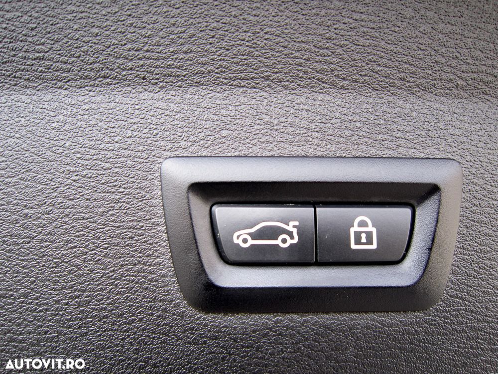 BMW X1 xDrive20i Aut. xLine - 38