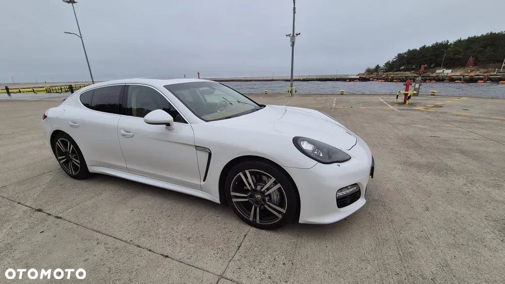 Porsche Panamera 4S PDK - 2