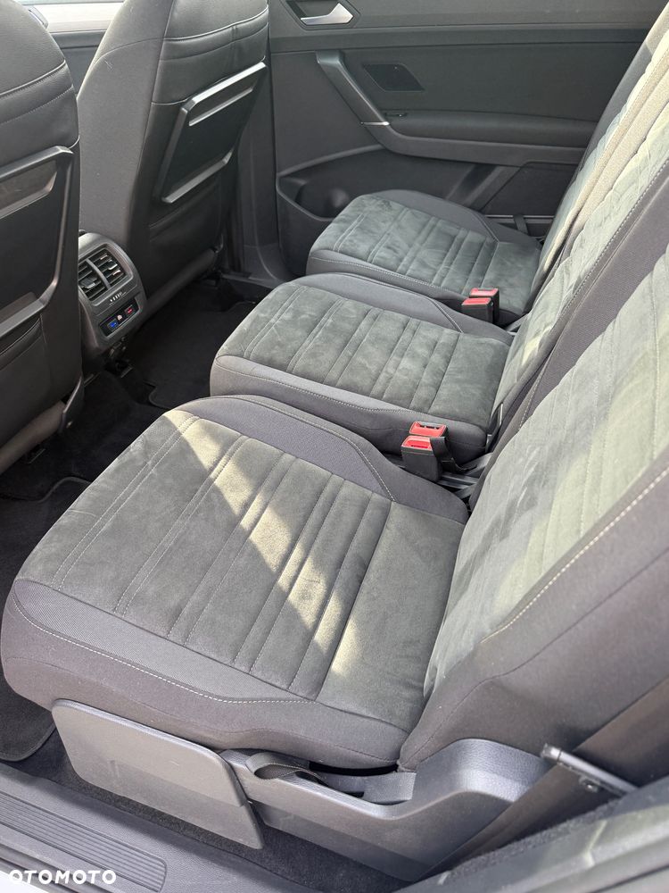Volkswagen Touran 2.0 TDI BMT Highline - 35