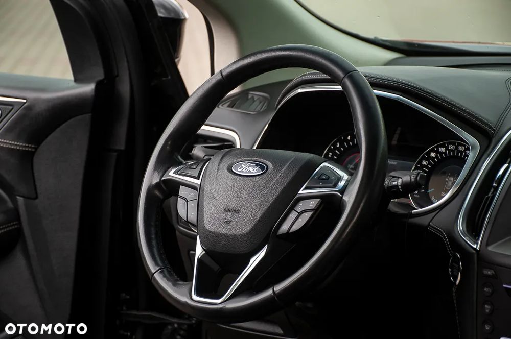 Ford Edge 2.0 EcoBlue Bi-Turbo 4x4 Vignale - 30