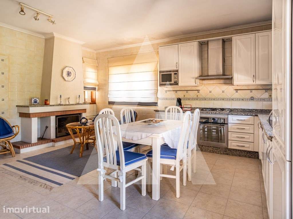Moradia Exclusiva com Piscina Interior e Terreno de 1.355 m² em Oli... - Grande imagem: 4/54