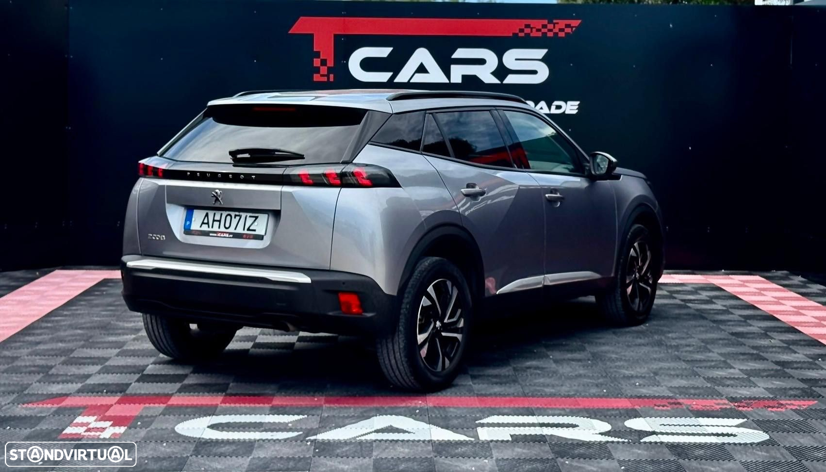 Peugeot 2008 1.2 PureTech Allure - 3