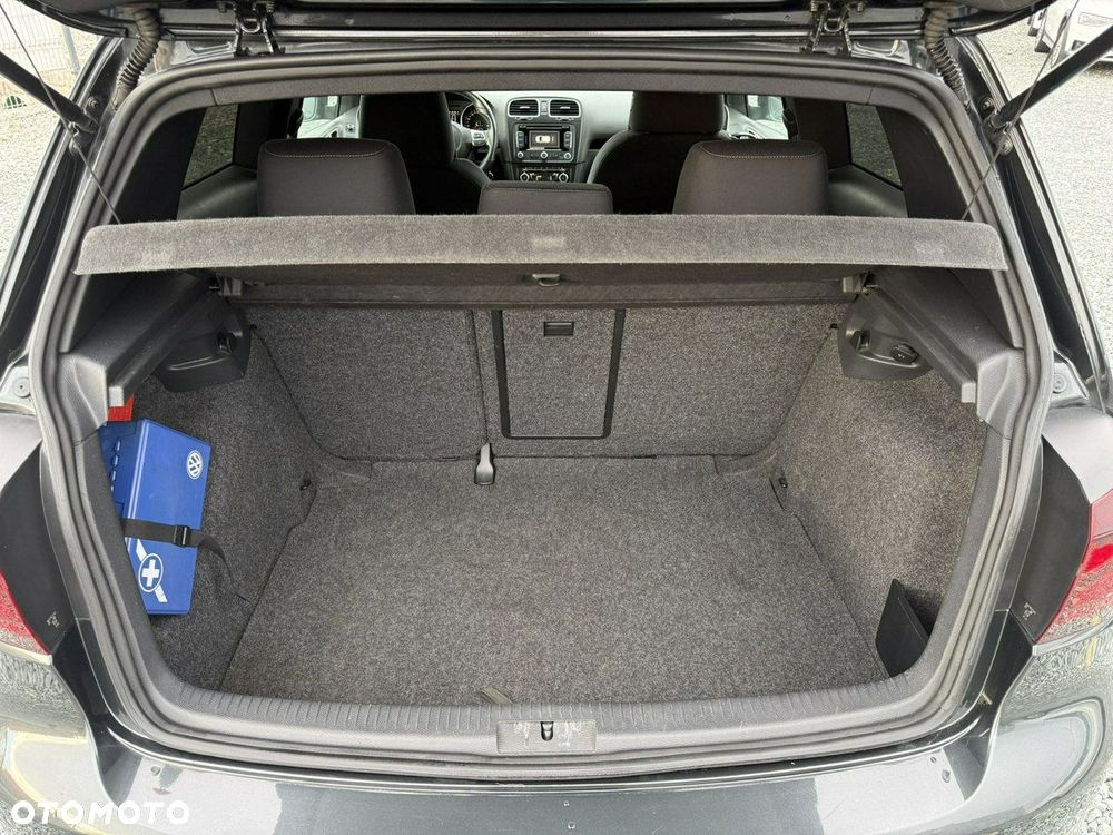 Volkswagen Golf - 25