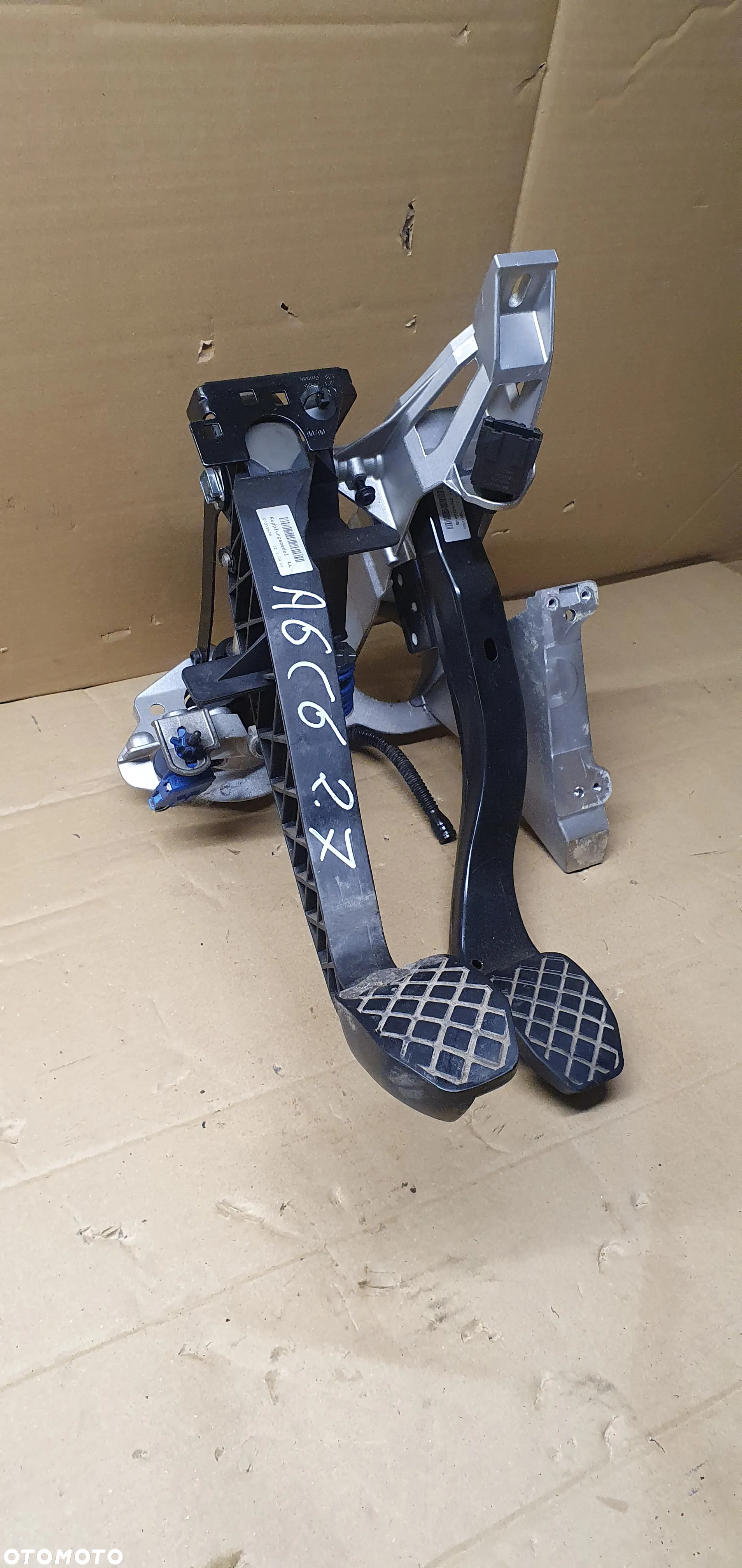 Pedały pedał hamulca sprzęgła Audi A6 C6 4F1721117D 4F1721316 - 2