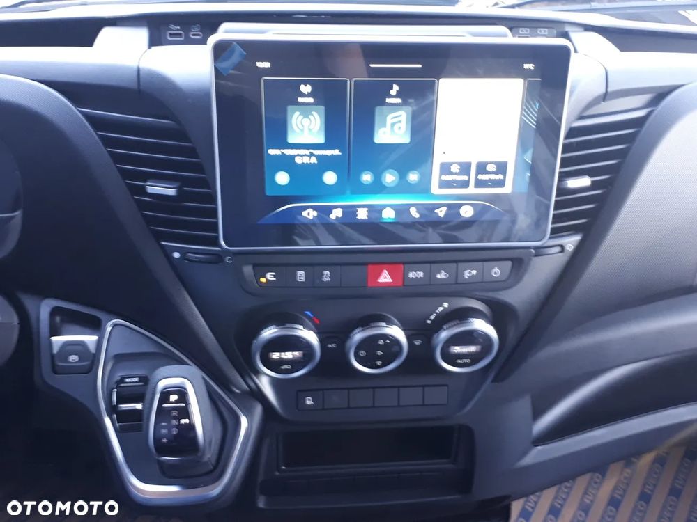 Iveco 35S21HA8V, wysokość H3, hak holowniczy, - 5