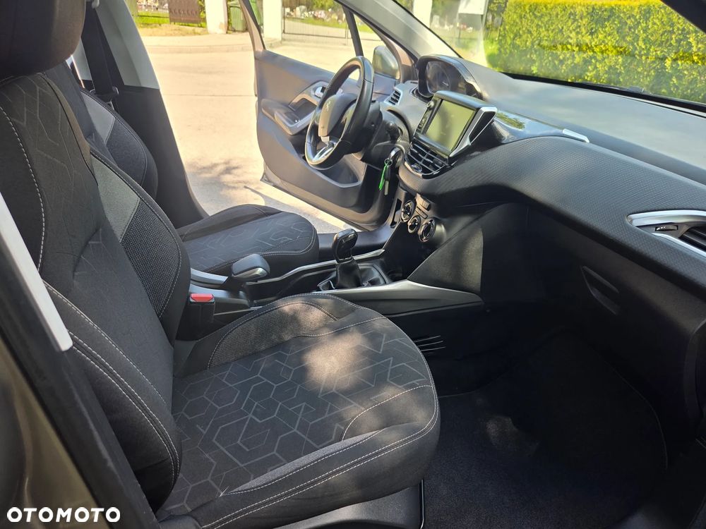 Peugeot 2008 PureTech 110 Stop&Start Active - 17