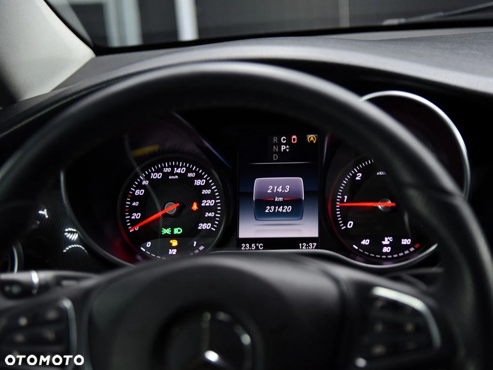 Mercedes-Benz Klasa V - 15