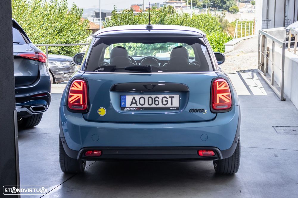 MINI 3 Portas Cooper E Classic S - 7