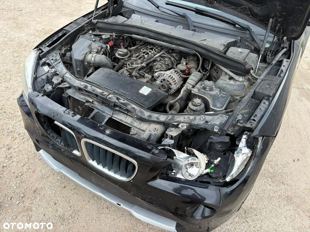 BMW X1 sDrive18d xLine - 31