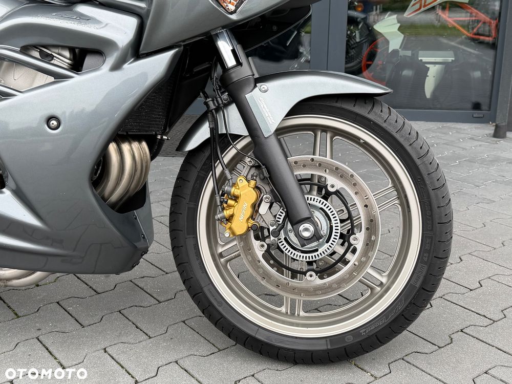 Honda CBF - 8